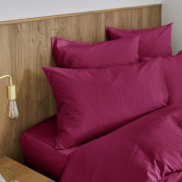 Taie d'oreiller Hestia en satin de coton uni beet red 50x75 Taie d'oreiller Hestia en satin de coton uni beet red 50x75