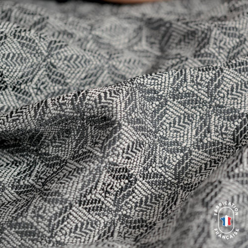 Coussin en jacquard à motifs fleuris Coussin en jacquard à motifs fleuris