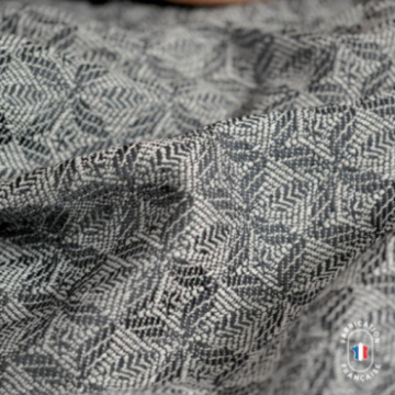 Coussin en jacquard à motifs fleuris Coussin en jacquard à motifs fleuris