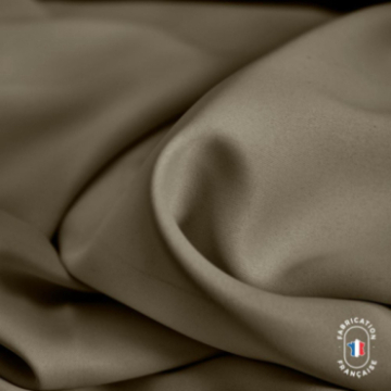 Tissu occultant Moon coloris Taupe à l'échelle Tissu occultant Moon coloris Taupe à l'échelle