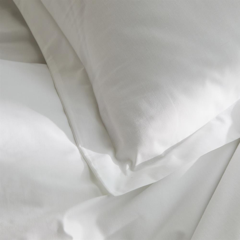Drap plat en percale blanche Sélène 180x310 Drap plat en percale blanche Sélène 180x310