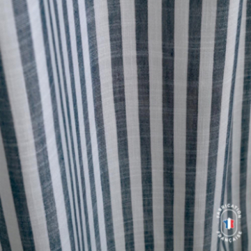 Rideau à oeillets tamisant en tissu HOURTIN effet lin à rayures Rideau à oeillets tamisant en tissu HOURTIN effet lin à rayures